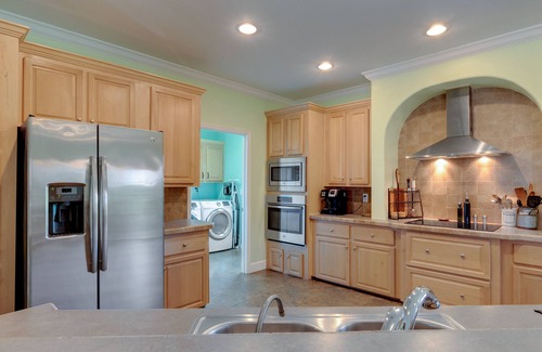 Roseland Cottage | Sebastian Sunrise Cottage with Indian River Access & Awesome Sunrises!