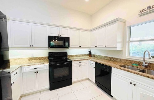 Rotonda Lakes House | Secluded 3 BDR Villa w.Pool f. Ultimate Relaxation