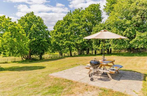 New Forest District House | Secluded 3 bed cottage in private parkland