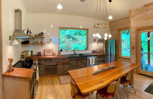 Arch Cape House | Secluded 3-bedroom beach house in charming Arch Cape & Falcon Cove.