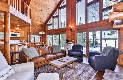Conover House | Secluded 3-bedroom cabin in Conover with WiFi, AC, Complimentary Firewood