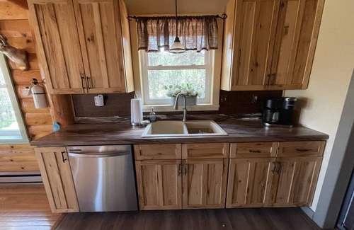 Hermosa Cabin | Secluded 3 Bedroom Cabin