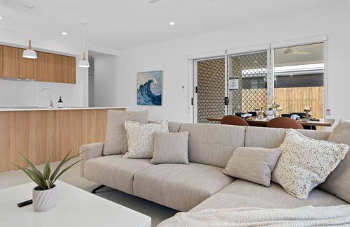 Victoria Point House | Secluded 4-Bed Retreat Mins to Beaches & Wineries