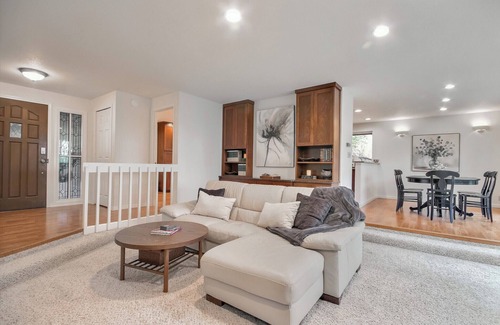 Union Hill-Novelty Hill House | Secluded 4b Home + 5ac of Serene Nature in Redmond