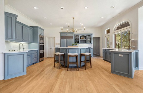 South Oklahoma City House | Secluded 5-Acre Property with a Spacious 6,300 sq ft. 5-Bedroom Home in OKC.