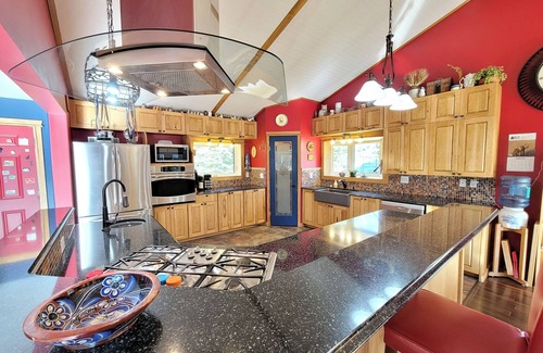 Meadow Lake House | Secluded 5 Bedroom Cabin in the woods
