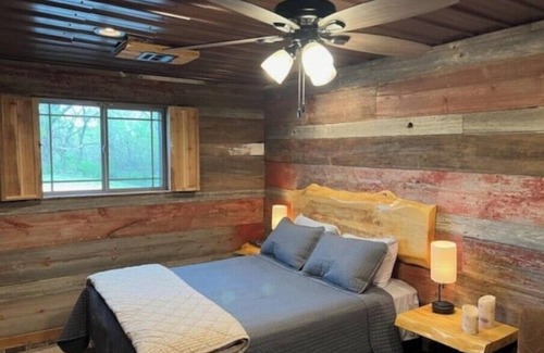 Crestline Cabin | Secluded 6 bed, 2 full bath Lodge with everything you need for a wonderful stay.