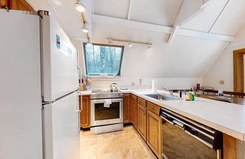 Waitsfield House | Secluded A-frame chalet with deck, patio, & 2 kitchens - near slopes