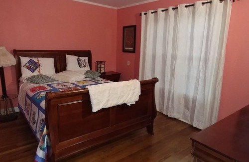 Bellville House | Secluded and charming country bungalow