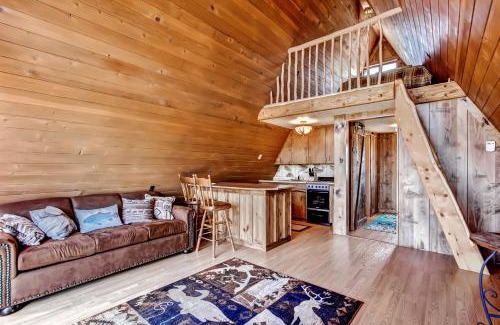 Antimony House | Secluded and Cozy Antimony Cabin with Fire Pit