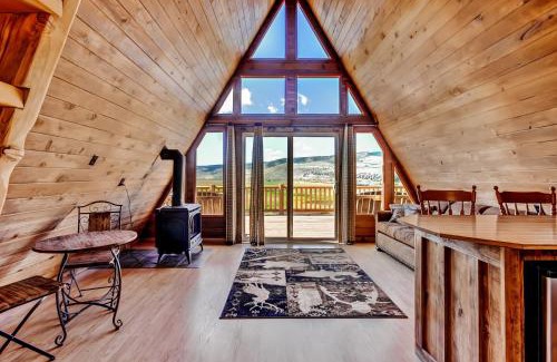 Antimony House | Secluded and Cozy Antimony Cabin with Fire Pit
