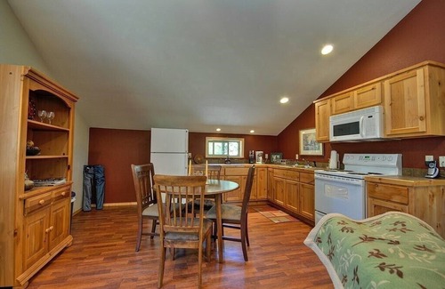 Vallecito Apartment | Secluded And Peaceful River View Retreat