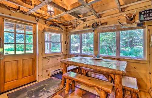Kunkletown House | Secluded and Quiet Pocono Mountain Cabin with Hot Tub!
