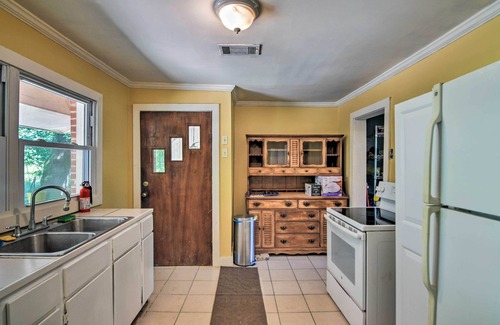 Clinton House | Secluded Baton Rouge Area Hideaway w/Lawn!