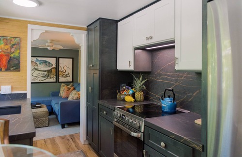 Kailua House | Secluded Beach Bungalow with Private Garden