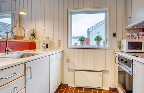 Rødhus House | Secluded Beach Retreat in Rodhus-By Traum