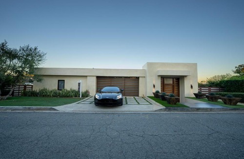 Bel Air Villa | Secluded Bel Air Villa With Unobstructed Views