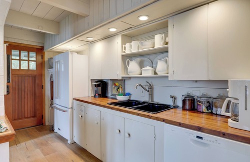 Fernandina Beach House | Secluded Birders Paradise: Fishing Dock & Fire Pit