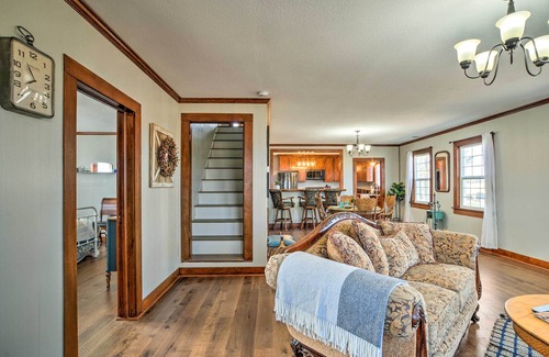 Bonanza House | Secluded Bonanza Home w/Antique Furnishings