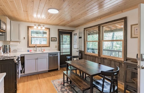Cullowhee House | Secluded Bungalow near Lake Glenville & Cashiers!