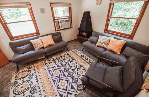 Arkdale House | Secluded Cabin Getaway in Arkdale