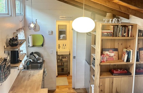 Montavilla Cabin | Secluded, Cabin-Like Tiny Home In Beautiful Montavilla!