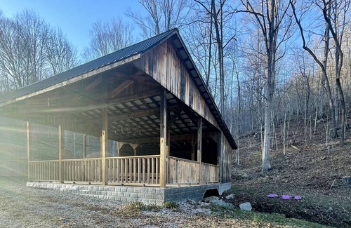 Garrison Cabin | Secluded cabin located on 500 acres in the beautiful hills of Kentucky.