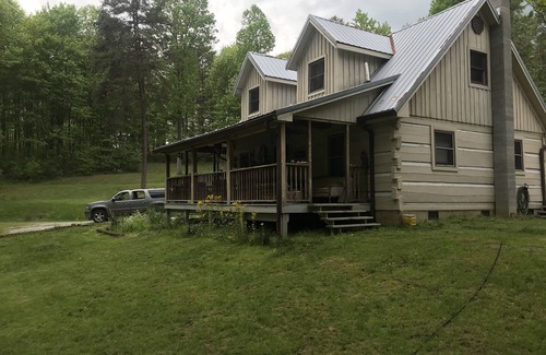 Helmsburg Cabin | Secluded Cabin on 16 Beautiful Acres in NW Brown County!