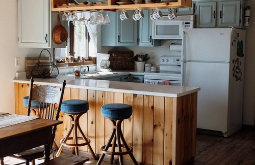 Nisswa Cabin | Secluded cabin on Gull Chain - Pontoon, Wood Fired Sauna, Sandy Beach!