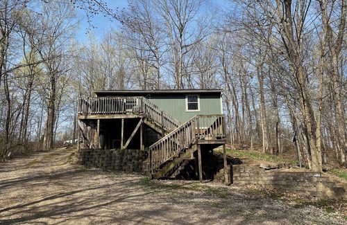 Athens Cabin | Secluded cabin situated near State Parks!