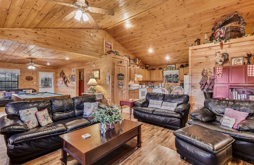 Gatlinburg - Pigeon Forge Cabin | Secluded Cabin w/Hot Tub, WiFi, Close to Town, Pool Table + Free Ticket Package