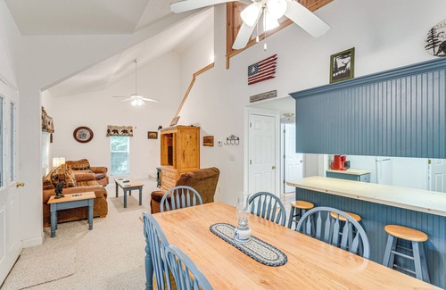 Hayesville Cabin | Secluded Cabin w/Porch - 7 Miles to Lake Chatuge!