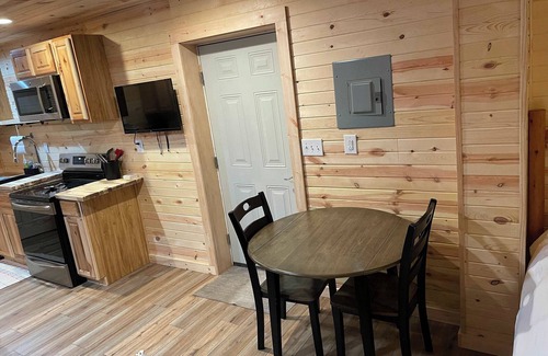 Gilbert Cabin | Secluded Cabin with King size bed