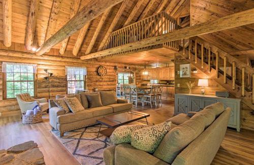 Pickens House | Secluded Cabin with Spacious Kitchen and Dining Area!