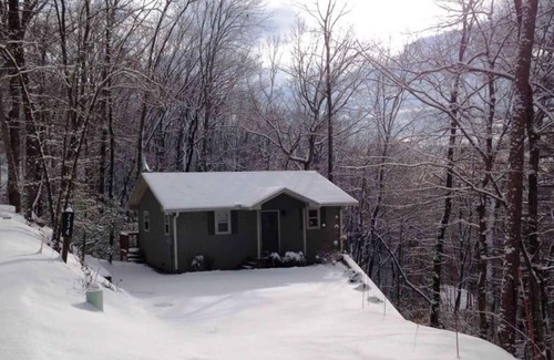 Clayton House | Secluded cabin, yet 3 minutes from town. Has Wi-Fi and land line phone.