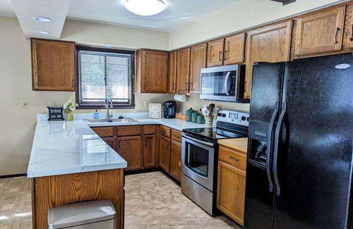 Michaywe House | Secluded Chalet in Michaywe w/pool access. Golf + Ski/Snowmobile paradise.