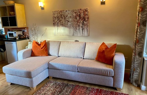 Moreton Apartment | Secluded Countryside Retreat for Four, Gloucester