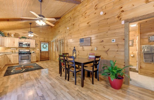 Cosby Cabin | Secluded Cosby Cabin w/Wraparound Deck