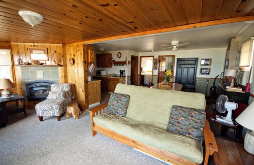 Traverse City Cottage | Secluded Cottage Resort on beautiful Lake Leelanau just north of Traverse City