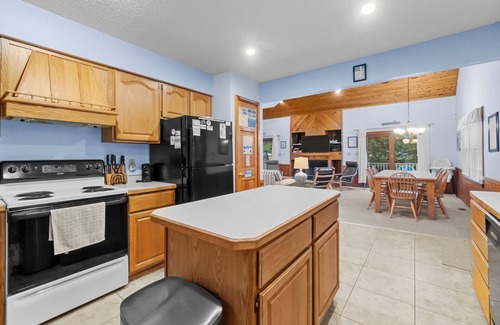 Ocean Hill House | Secluded Cottage w/Pool, Close to Historic Corolla Village