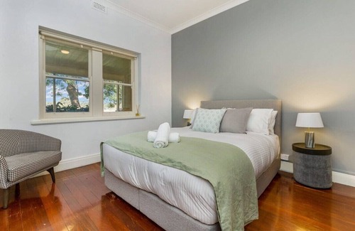 Strathfieldsaye House | Secluded Country Vineyard Estate near Bendigo