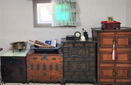 Jangsu House | Secluded Country House between Jirisan Mt and Deogyusan Mt