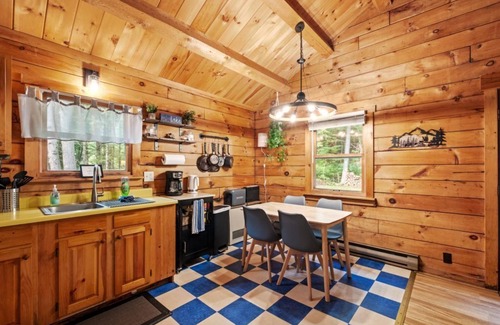 Woodsville Cabin | Secluded Cozy Cabin in Mountain Lake Community!
