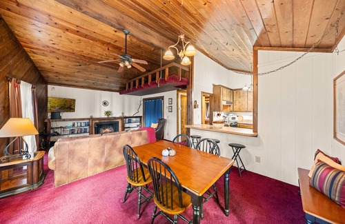 Idyllwild Cabin | Secluded Cozy Cottage: Walk to Town, Private