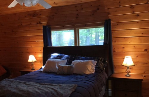 Huntington Cabin | Secluded cozy mountain cottage attached to main house garage !! 150 mile view!!