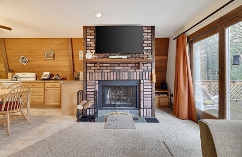 Lake Ariel House | Secluded, creekfront property with lots of amenities in The Hideout