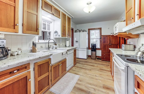 Crown Point House | Secluded Crown Point Haven Near Golfing & Parks!