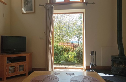 Rhydycroesau Cottage | Secluded Detached Stable/Barn Conversion On The Border Of Shropshire And Wales