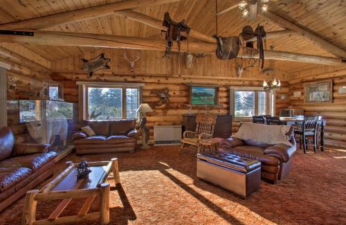 Dillon House | Secluded Dillon Home with Private Hot Tub and Deck!