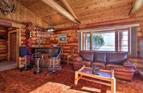 Dillon House | Secluded Dillon Home with Private Hot Tub and Deck!